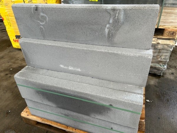 Tiefbordstein gestrahlt granit-grau 100x25x8 cm 2.Wahl